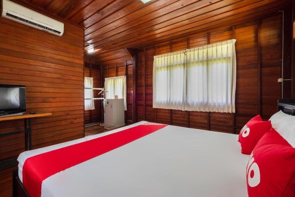Oyo 1143 Phet Luran Thai Resort Kohchang Ко Чанг Екстериор снимка
