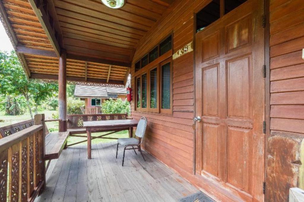 Oyo 1143 Phet Luran Thai Resort Kohchang Ко Чанг Екстериор снимка