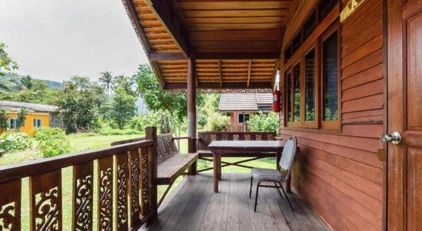Oyo 1143 Phet Luran Thai Resort Kohchang Ко Чанг Екстериор снимка