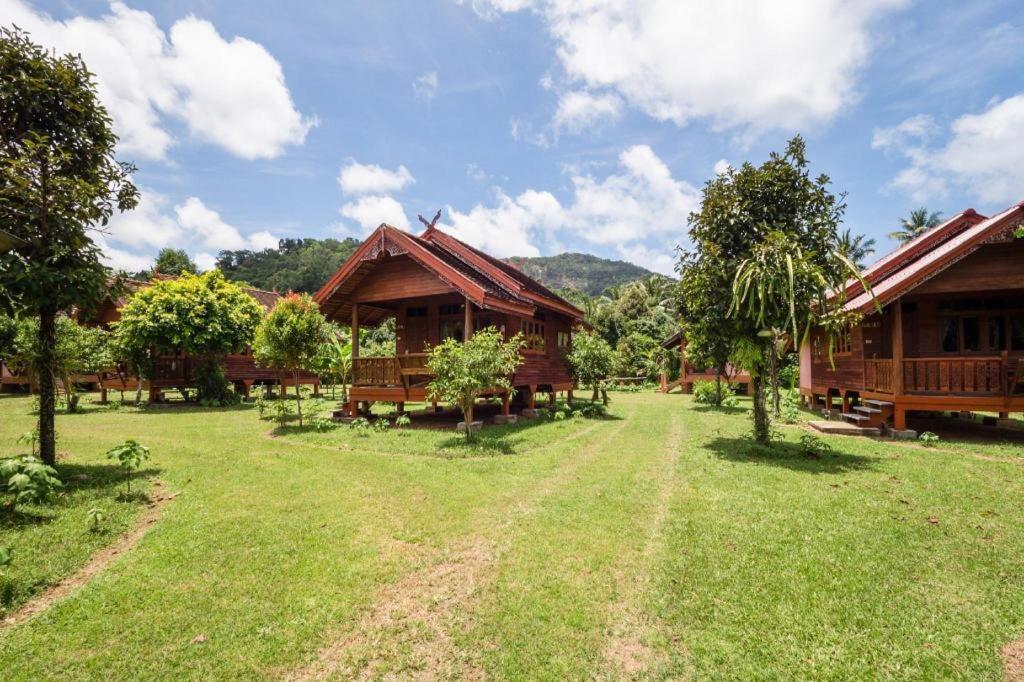 Oyo 1143 Phet Luran Thai Resort Kohchang Ко Чанг Екстериор снимка
