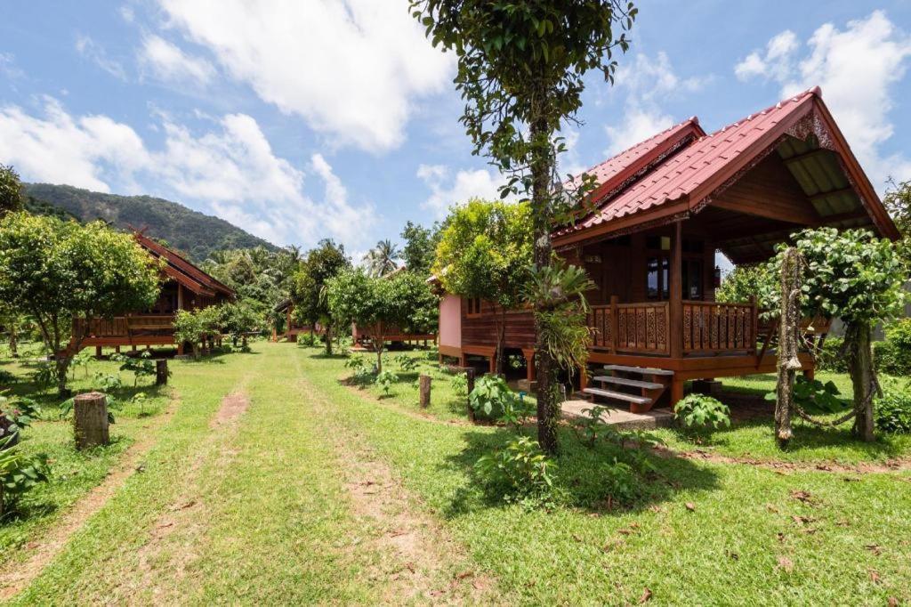 Oyo 1143 Phet Luran Thai Resort Kohchang Ко Чанг Екстериор снимка